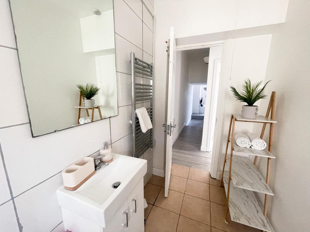 Brighton City Centre 2Br Apartment - Perfect For Contractors, Families & Groups - Free Parking & Walk To Beach Exterior photo